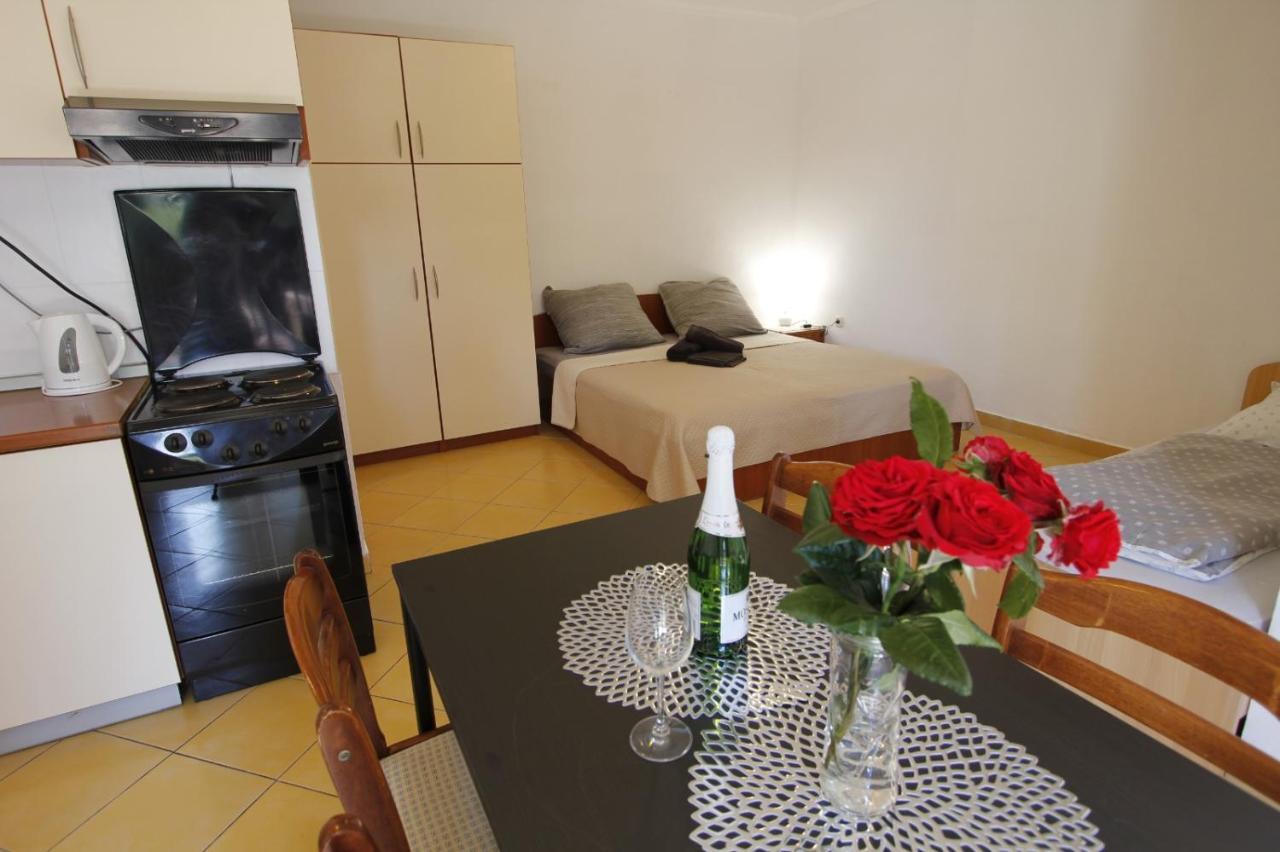 Apartmani Nika Bibinje Eksteriør billede