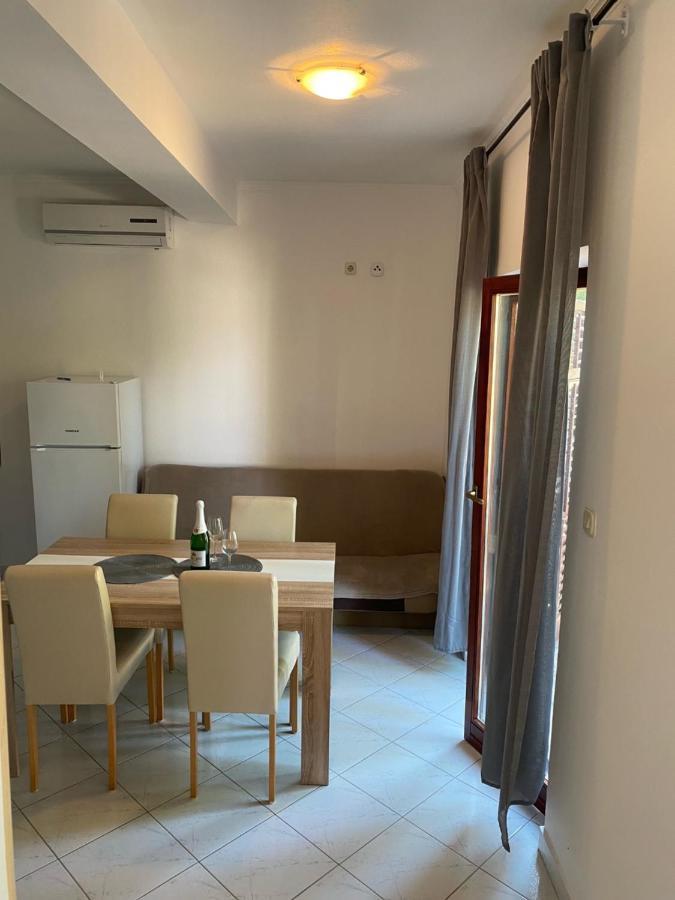 Apartmani Nika Bibinje Eksteriør billede